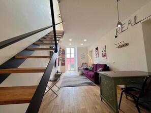 Interior - Loft Real in Messina: Space and Comfort in Renovated Historic Building! (Messina)