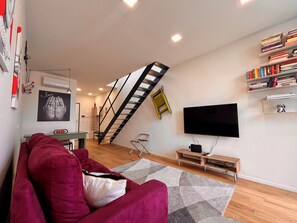 Smart TV, books, printers - Loft Real in Messina: Space and Comfort in Renovated Historic Building! (Messina)