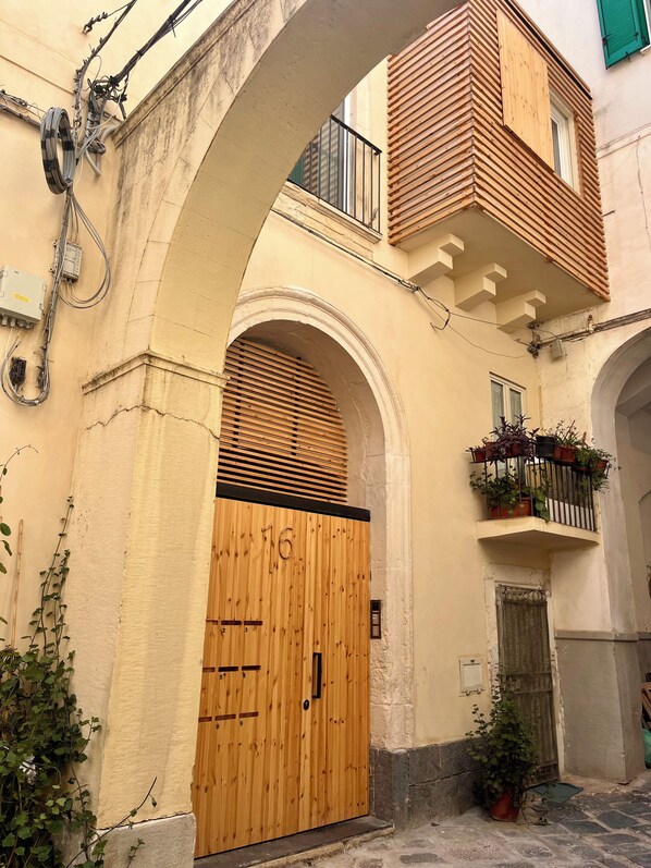 Exterior detail - Loft Real in Messina: Space and Comfort in Renovated Historic Building! (Messina)
