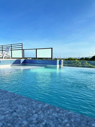 Charming 1-bedroom hotel with WiFi and AC in vibrant Kingston