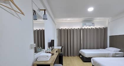 RATANASIRI HOTEL