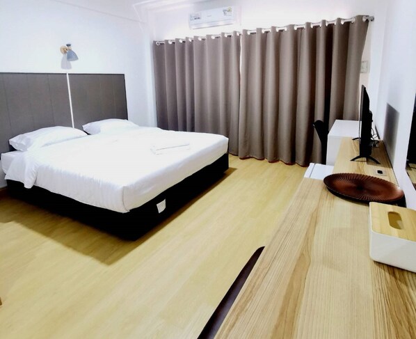 Deluxe Double or Twin Room
