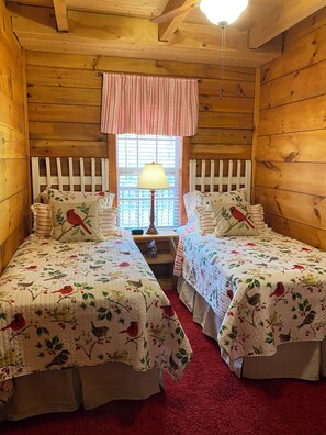 2 soverom, strykejern/-brett, wi-fi og sengetøy