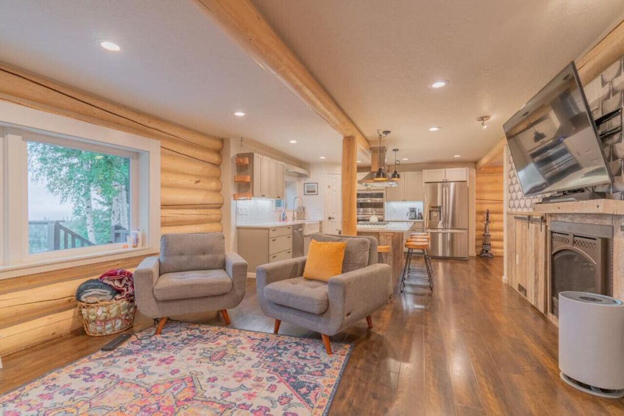 智能电视、壁炉、书、办公室