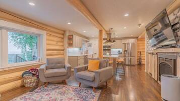 Smart TV, fireplace, books, offices