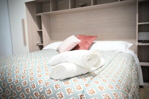 2 bedrooms, iron/ironing board, travel cot, WiFi - Mirabilia Suites Colosseum - Luna (Roma)