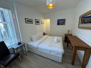 2 chambres, fer et planche à repasser, Wi-Fi, literie fournie