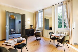 Petit déjeuner continental compris tous les jours