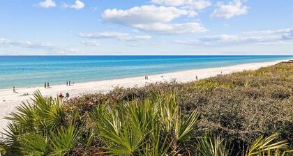 Heated Private Pool~Private Beach~4 King En Suites