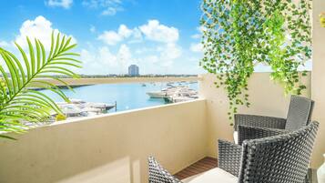 Estúdio, sacada, vista para o canal | Vista da sacada