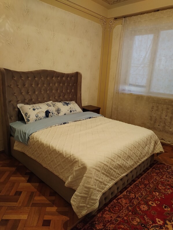 Dubbelrum - utsikt mot bergen | Strykjärn/strykbräda och gratis wi-fi