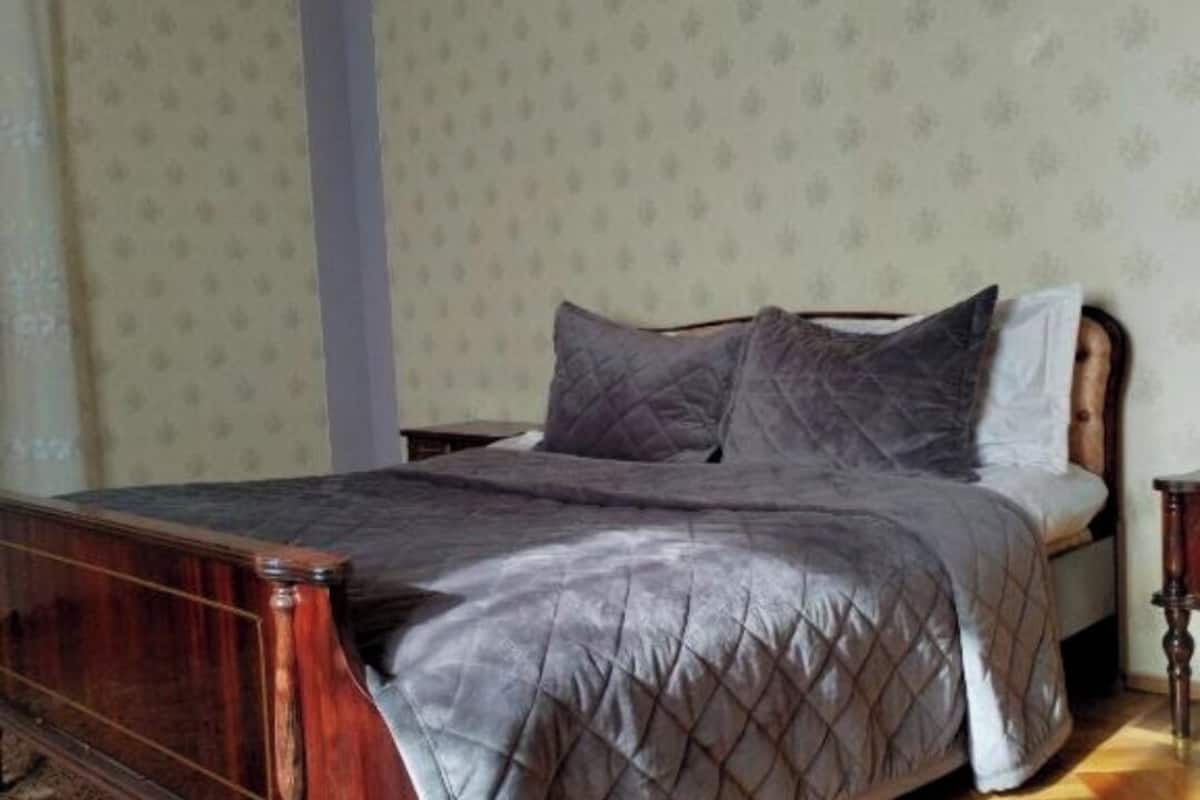 Double Room, Mountain View | Iron/ironing board, free WiFi