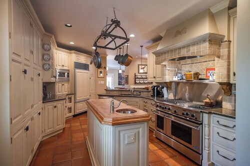 Classic Central Memphis Home with Pool