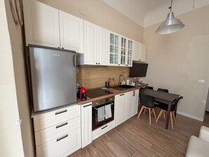Fridge, microwave, oven, stovetop - Gazi's House (Firenze)