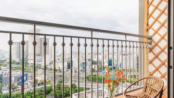 Appartement, 3 chambres, balcon, vue sur la ville | Terrasse/patio