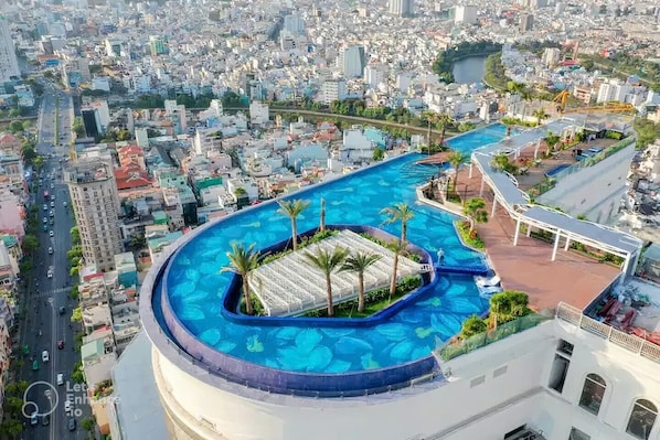 Outdoor pool - Terra Royal Apartment (Ho Chi Minh City)