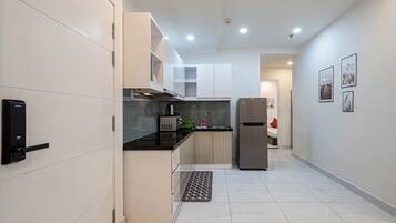 Luxury Apartment, Balcony, City View | Living area
