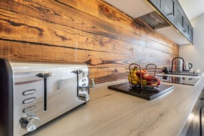 微波爐、焗爐、洗碗機、廚房用具/餐具/器皿