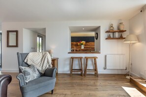 TV - 2 Bed in Harracott (oc-a29832) (Harracott)