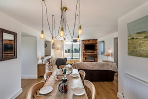 Dining - 2 Bed in Harracott (oc-a29832) (Harracott)