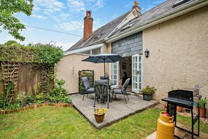 Outdoor dining - 2 Bed in Kentisbeare (oc-n29842) (Kentisbeare)