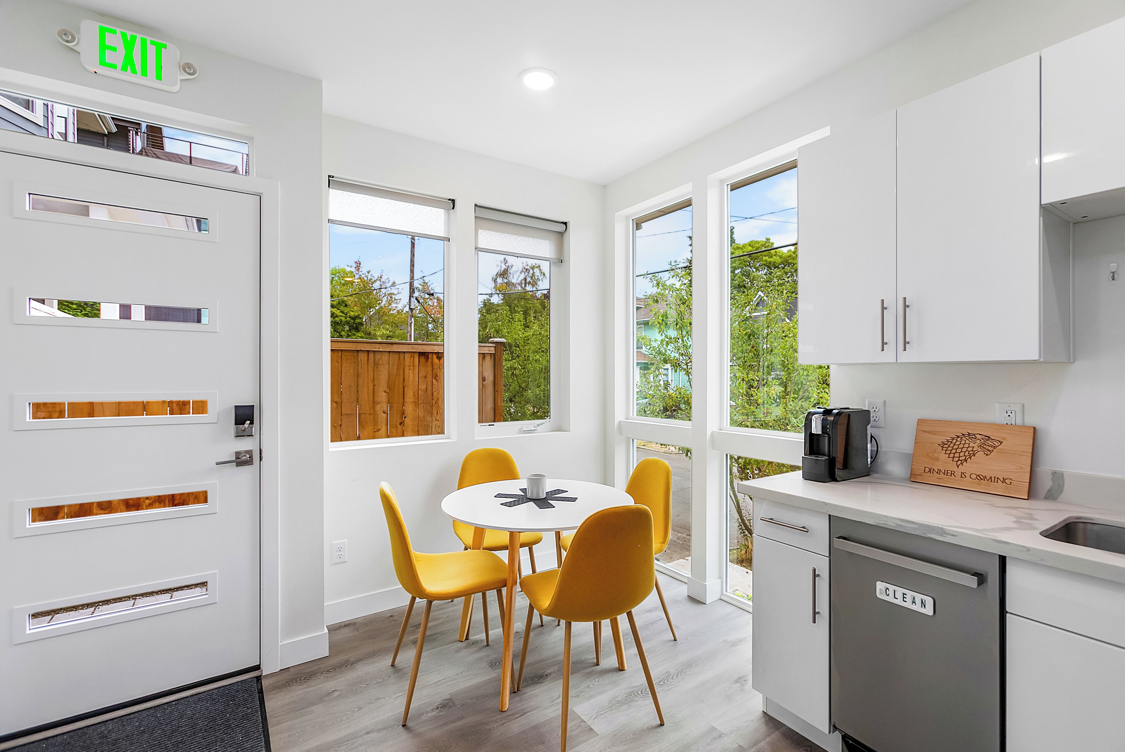 Classic Room | Shared kitchen facilities | Electric kettle