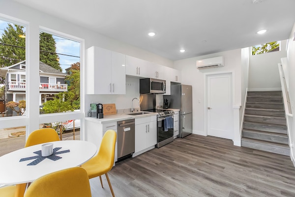 Classic Room | Shared kitchen facilities | Electric kettle