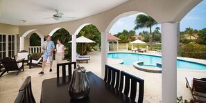 Villa, Poolblick | Terrasse/Patio
