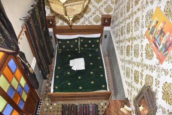 1 bedroom, Egyptian cotton sheets, premium bedding, Select Comfort beds