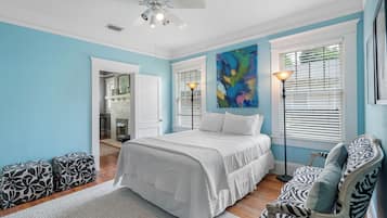4 bedrooms, iron/ironing board, free WiFi, bed sheets