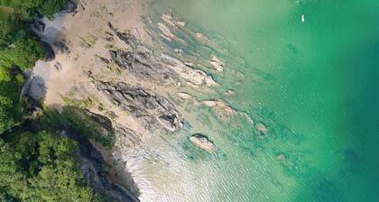 16 Captains Walk - Close to Village and Beach