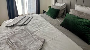 2 bedrooms, iron/ironing board, WiFi, bed sheets
