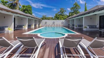 Outdoor pool, pool loungers