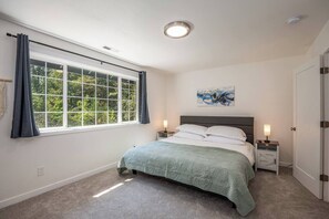 6 Schlafzimmer, Bügeleisen/Bügelbrett, Reisekinderbett, kostenloses WLAN