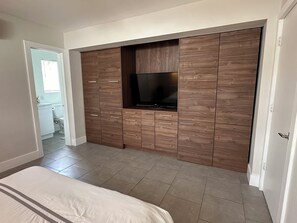 4 chambres, fer et planche à repasser, Wi-Fi, draps fournis