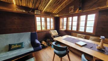 Cheminée, écrans d'ordinateur