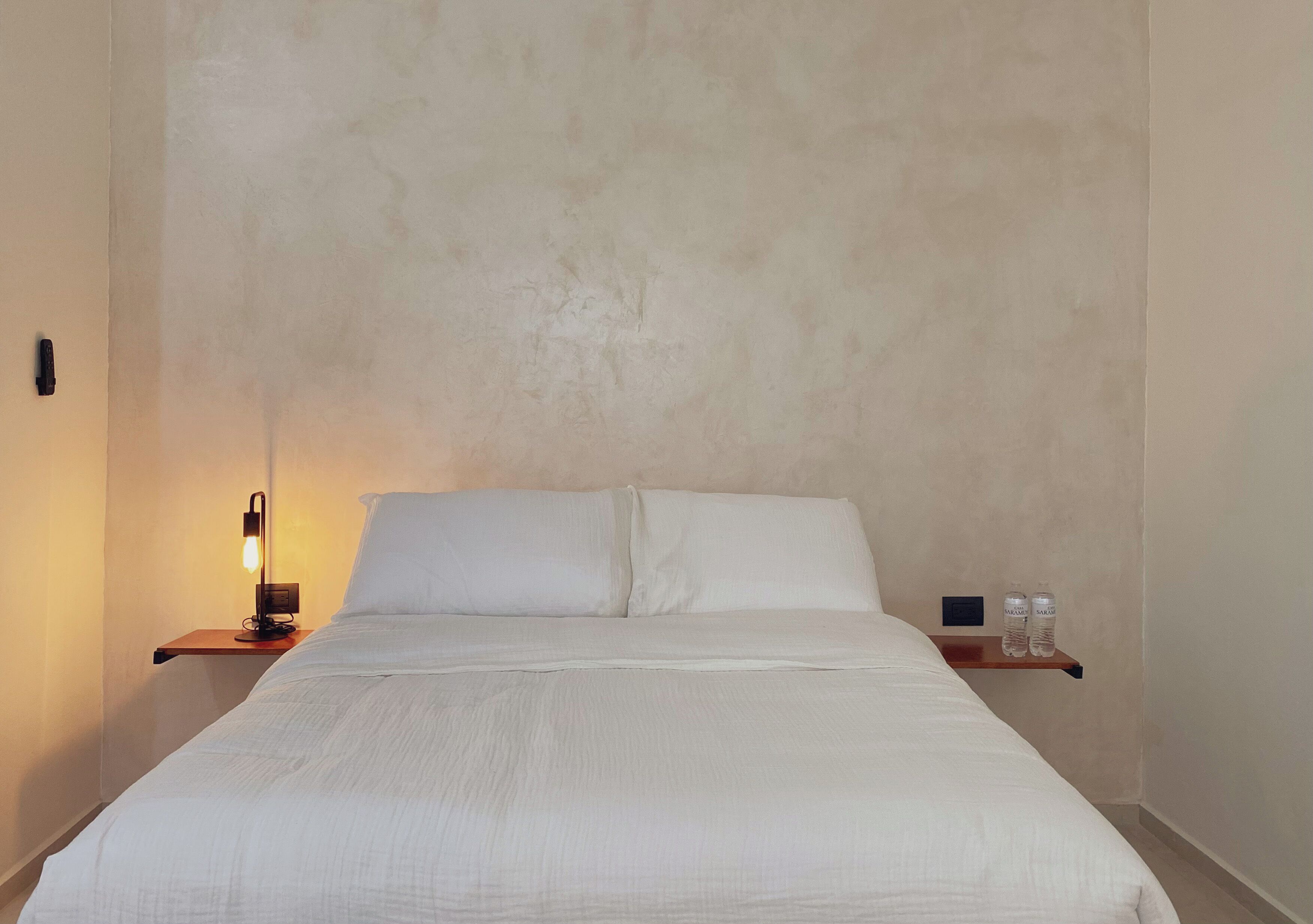 1 多间卧室、办公桌、熨斗/熨衣板、旅行婴儿床