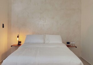 1 Schlafzimmer, Schreibtisch, Bügeleisen/Bügelbrett, Reisekinderbett