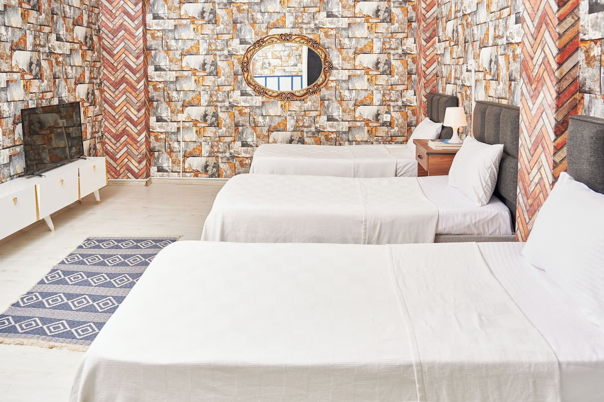 Deluxe Family Room | 2 phòng ngủ, bộ trải giường bằng vải cotton Ai Cập