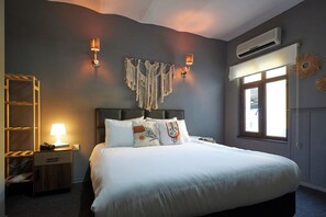 Deluxe Double Suite Bathtub | View from room - Galata Pearl Hotel (Istanbul)