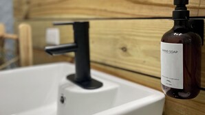 Uklassifisert bilde, 4 av 32, knapp