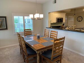 Dining - Windstar on Naples Bay 2 bedroom + den condo with water and golf course view. (Naples)