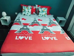 1 bedroom, iron/ironing board, WiFi, bed sheets - Sermie T2 with swimming pool (KOUROU)