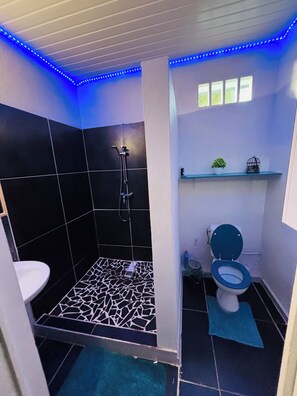 Towels, soap, toilet paper - Sermie T2 with swimming pool (KOUROU)