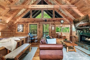 Smart TV, fireplace - Romantic private cabin near Pigeon Forge - Hot Tub, Fireplace, Views!!! (Pigeon Forge)