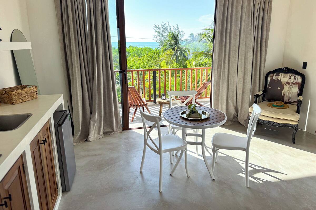 Comfort Suite, Sea View
