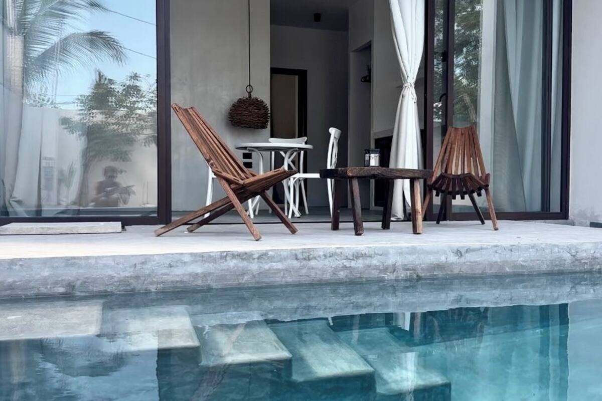 Comfort Suite, Pool View | Teres/patio