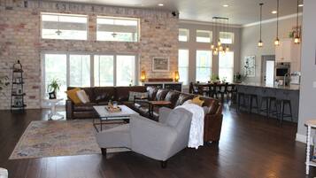 Smart TV, fireplace, video games, offices