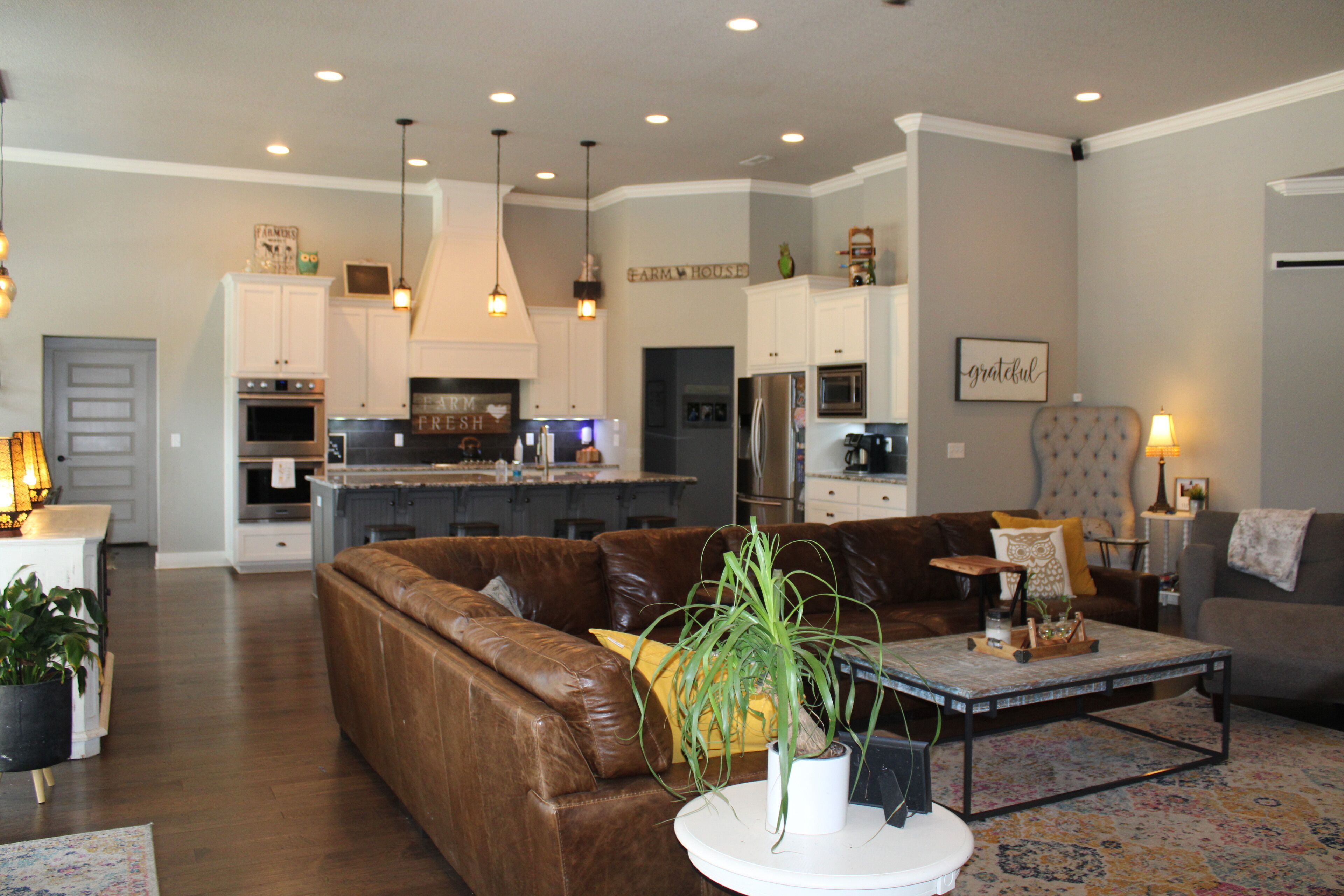 Smart TV, fireplace, video games, offices