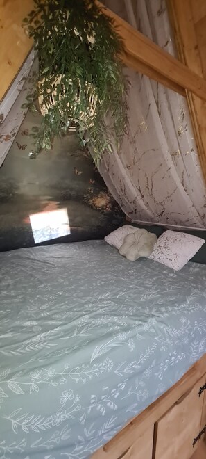1 habitación y ropa de cama